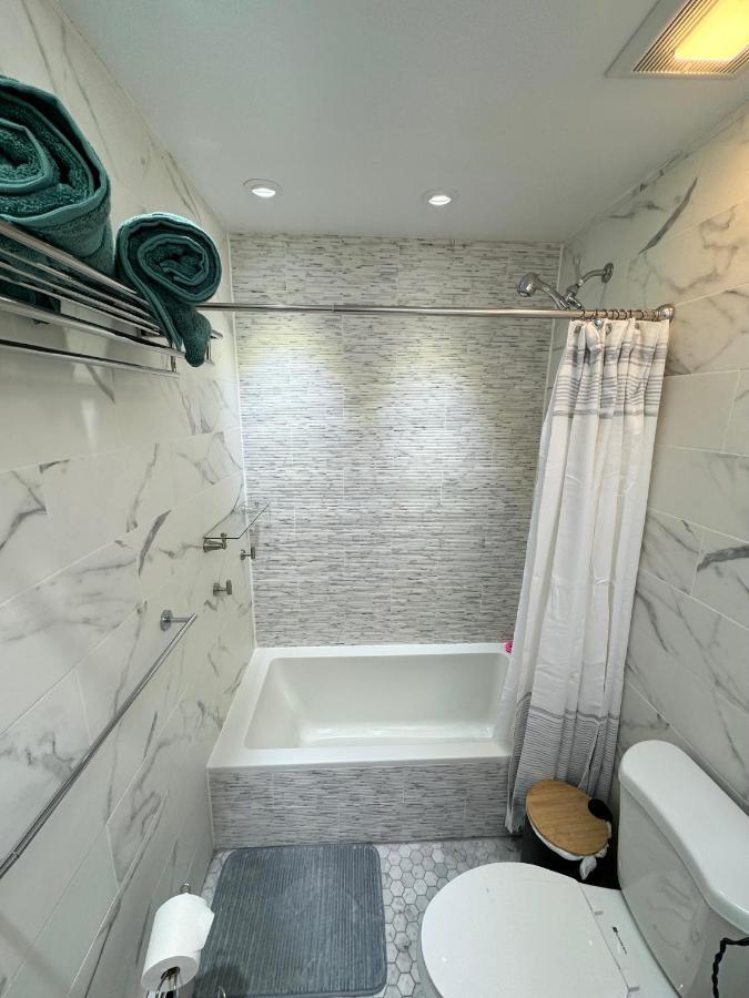 The Waltham Private Room & Bathroom John F Kennedy Jfk Lga Airport Manhattan Penn Station Bullet-Train 15 Min New York Eksteriør billede